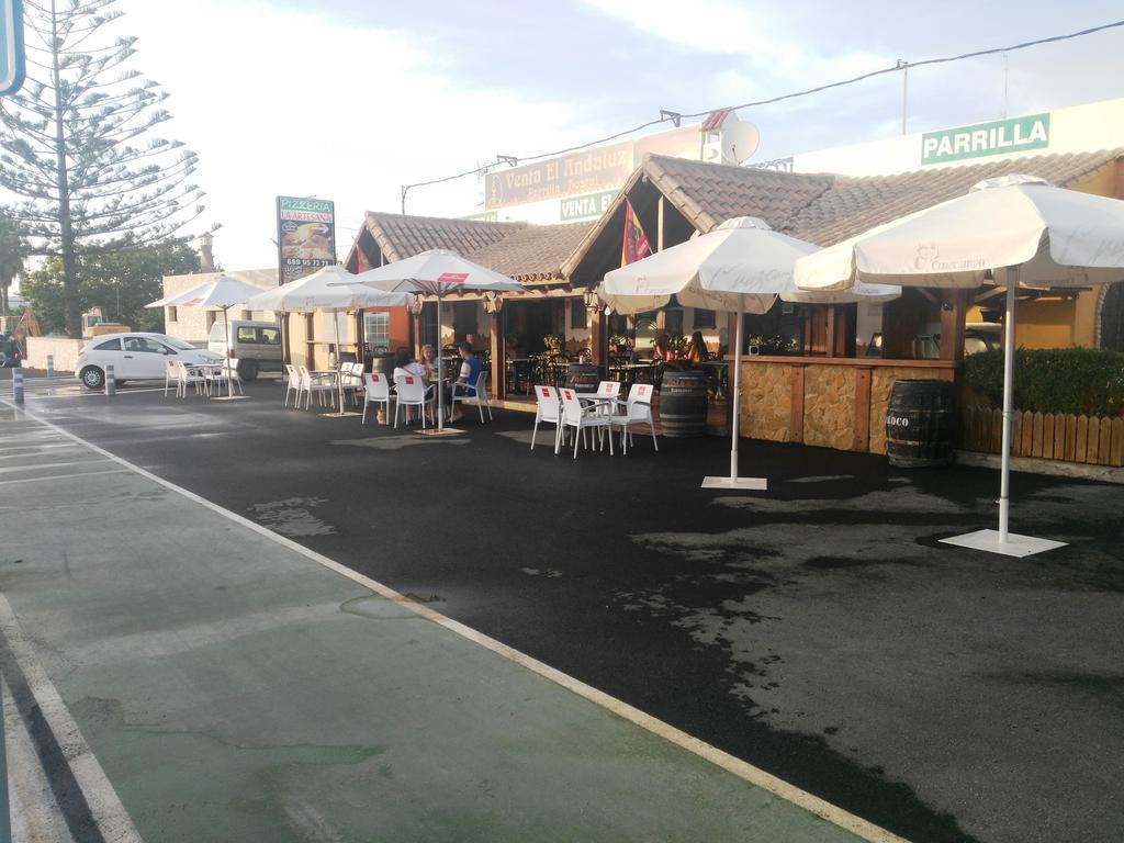 Parrilla Venta El Andaluz Conil De La Frontera Exterior foto